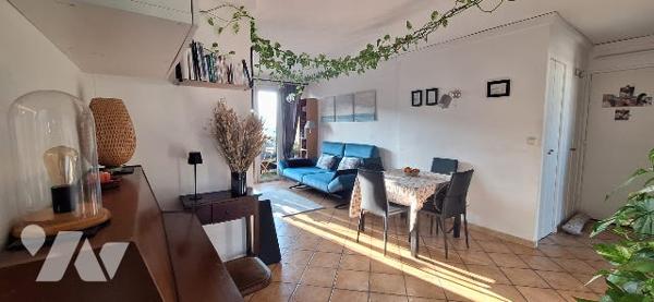 Nouveau Parc Sévigné T4 de 70 m² traversant et lumineux avec très belle vue mer et ville