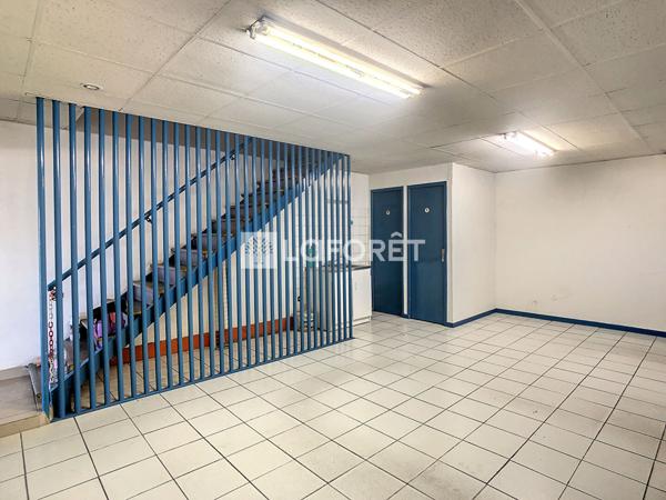 Location local commercial Frignicourt - 5 pièce(s) - 132 m² - 1 000 €/mois
