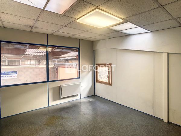 Location local commercial Frignicourt - 5 pièce(s) - 132 m² - 1 000 €/mois