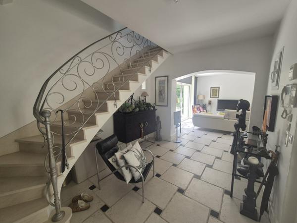 Maison 5 pièce(s) 3 chambre(s) 150 m²