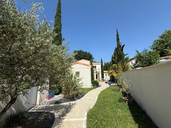 Maison 5 pièce(s) 3 chambre(s) 150 m²