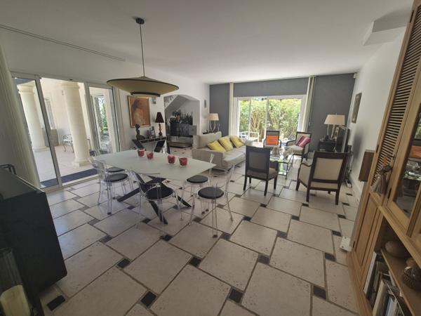 Maison 5 pièce(s) 3 chambre(s) 150 m²
