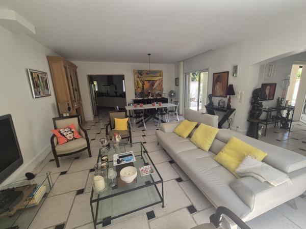 Maison 5 pièce(s) 3 chambre(s) 150 m²