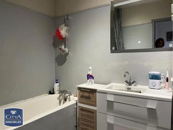 Immeuble à vendre 244.39m²