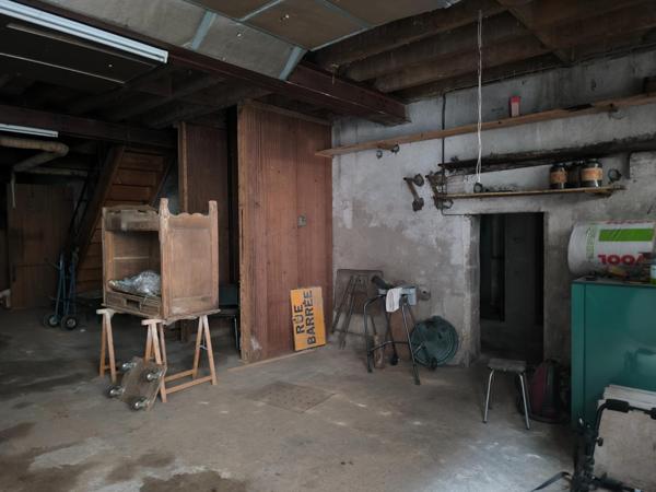 Bâtiment de stockage rare en plein centre-ville