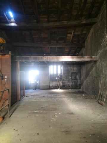 Bâtiment de stockage rare en plein centre-ville