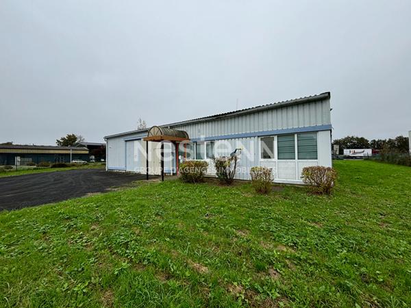 A vendre à LA FLECHE, local de plus de 400 m2
