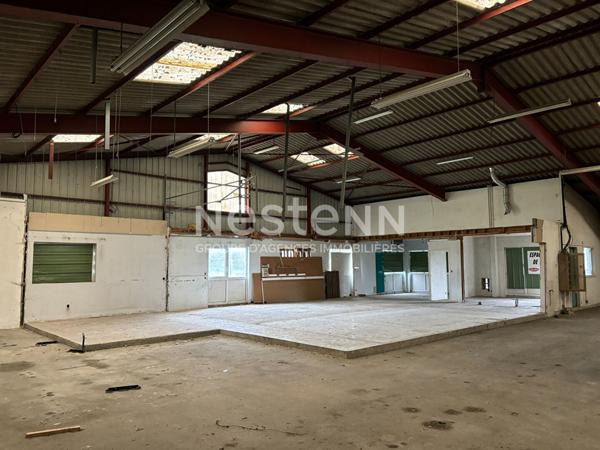 A vendre à LA FLECHE, local de plus de 400 m2