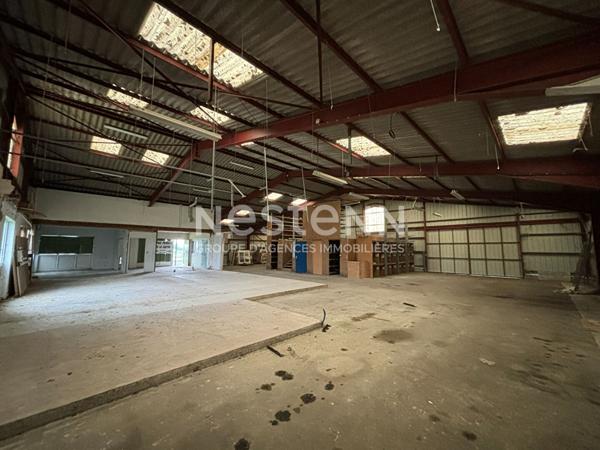 A vendre à LA FLECHE, local de plus de 400 m2