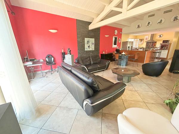 CANET EN ROUSSILLON - Maison 5 pièces 172 m² - 4 faces - Terrain de 741 m².