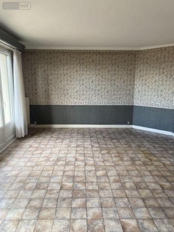 Appartement à vendre à Saint-Dizier en Haute-Marne (52100), ref : JO/1055