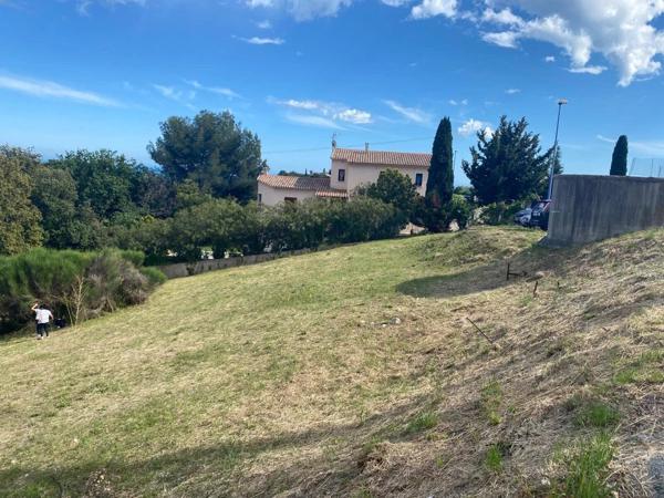 Vente Terrain 1860 m2 à Cagnes-sur-Mer