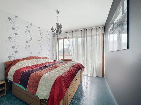 Appartement 4 pièces - 162 m²