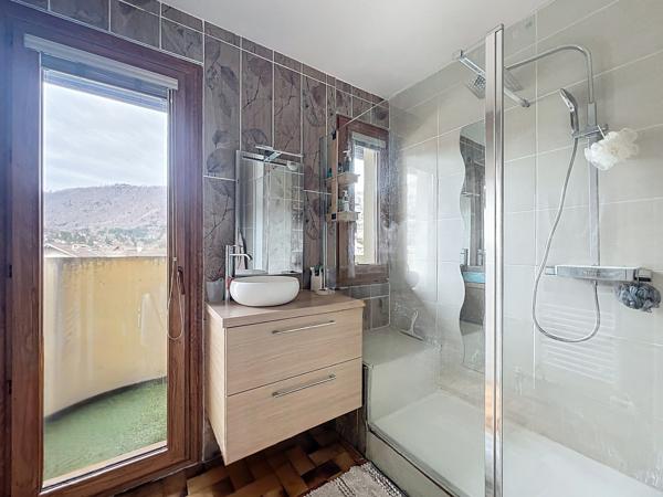 Appartement 4 pièces - 162 m²