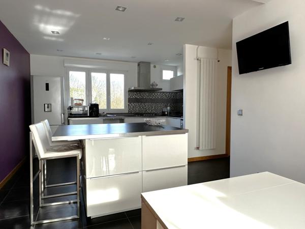 Deux maison en une, prête à vivre ou louer