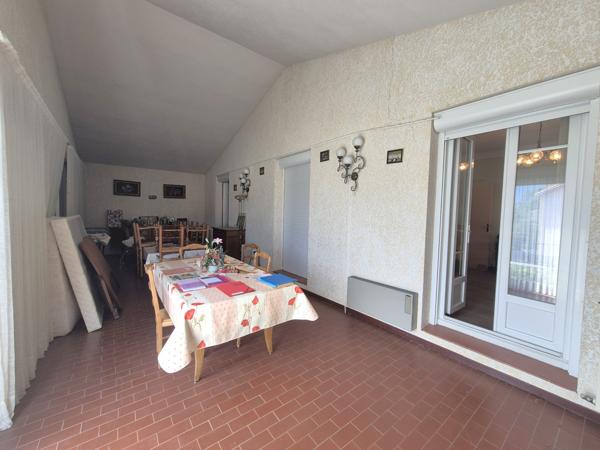 Maison traditionnelle avec double garage