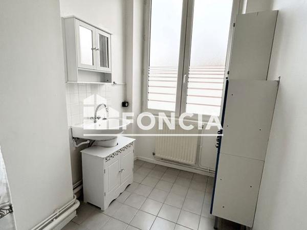 Location Appartement 5 pièces 92.65 m² - 46 RUE MULATIERE Saint-etienne 42100