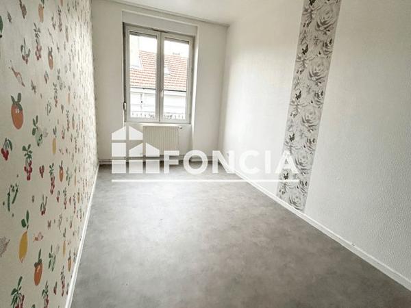 Location Appartement 5 pièces 92.65 m² - 46 RUE MULATIERE Saint-etienne 42100