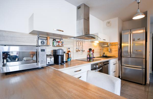 Appartement 4 pièce(s) 3 Chambres avec balcons/terrasses