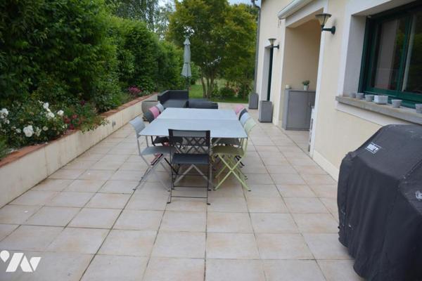 Vente sur Ballée maison avec garage et jardin