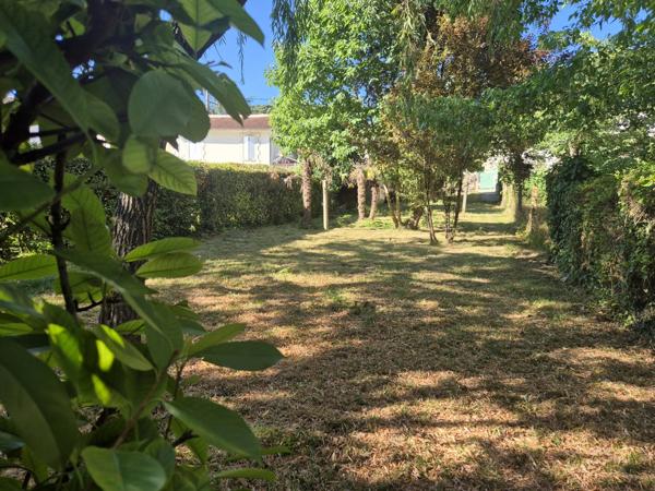 Charmante maison en pierre rénovée avec jardin – Proche commerces à Condom (32100)