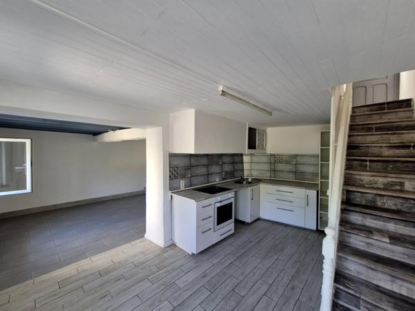 Charmante maison en pierre rénovée avec jardin – Proche commerces à Condom (32100)