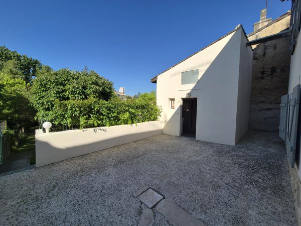 Charmante maison en pierre rénovée avec jardin – Proche commerces à Condom (32100)