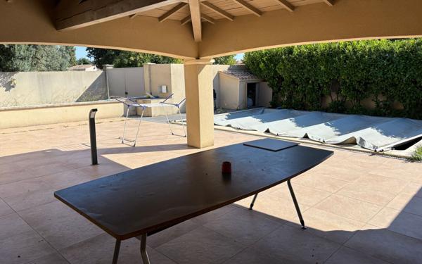 Maison à vendre    6 pièces • 184 m2 Vedène