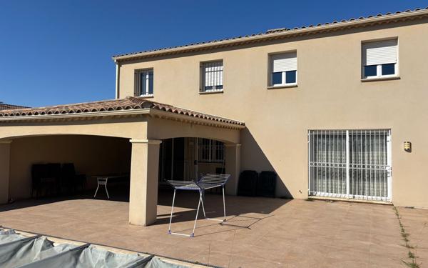 Maison à vendre    6 pièces • 184 m2 Vedène