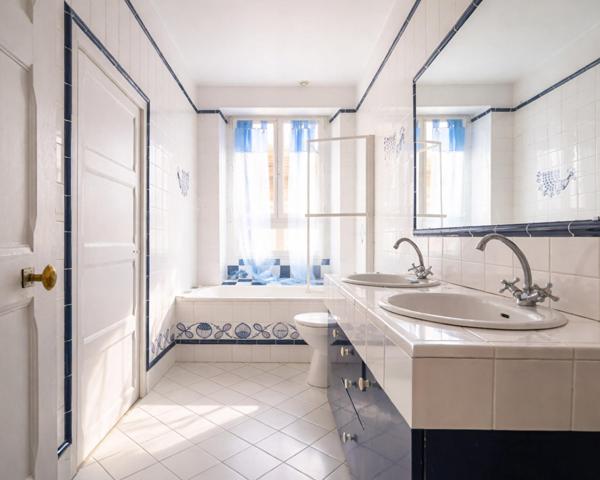 Maison à BEAUMONT-SUR-SARTHE, 72170 - 8 pièces 200m²