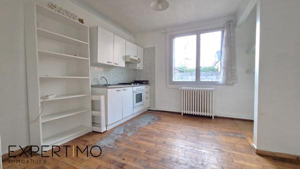 Sainte-Geneviève-des-Bois (91700) À VENDRE Sainte-Géneviève-des-Bois (91700) – Maison de plain-pied à rénover avec stationnement