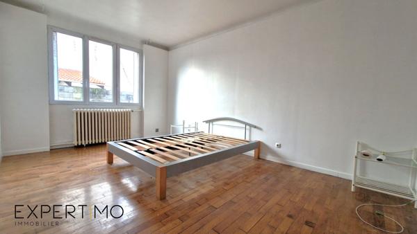 Sainte-Geneviève-des-Bois (91700) À VENDRE Sainte-Géneviève-des-Bois (91700) – Maison de plain-pied à rénover avec stationnement