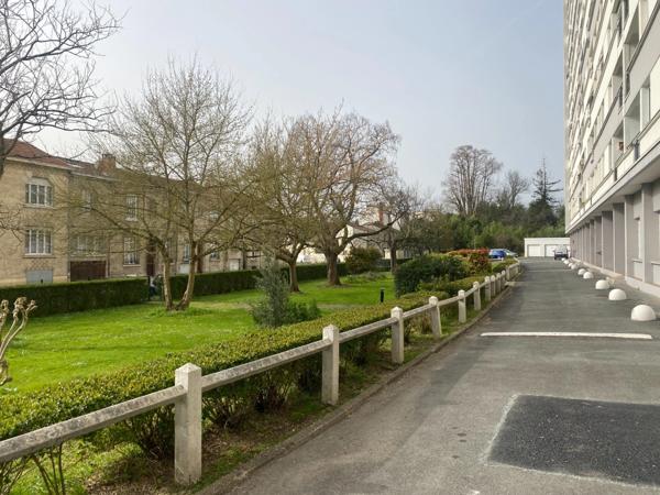 Garage fermé à vendre – Résidence Tivoli – Rue Camille Godard