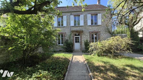 AU COEUR DU VILLAGE DE BOURRON-MARLOTTE  