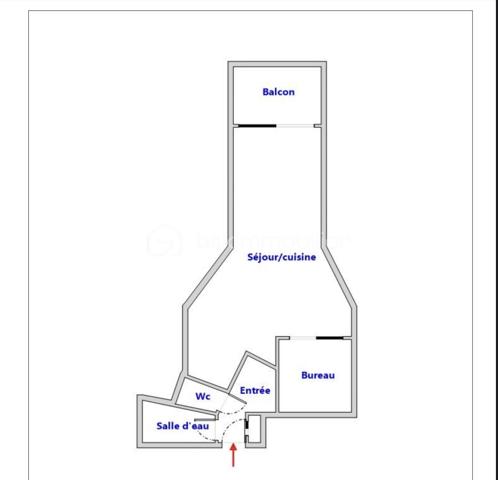 Vous rêviez d’habiter au bord de l’eau ? Face à la mer ?
Vous souhaitiez un pied à terre ou investir à Palavas Les FLots ?
Cet appartement est pour vous, on l’appelle studio mais des studios de 37m2, il y en a très peu ici.
Situé au premier étage d’une résidence sécurisée avec ascenseur, l’entrée se fait sur un dégagement avec à gauche la salle d’eau, des wc séparés, un placard à droite, la petite chambre en suivant, fermée par un coulissant vitré.
Dans le prolongement, la cuisine ouverte et le séjour donnant sur une terrasse convenable pour y manger à 6.
La menuiserie principale ainsi que le volet roulant sont récents, le chauffage est réversible puisque l’été la pompe à chaleur vous maintiendra au frais. Il dispose également d’une place de parking libre.
Alors n’hésitez surtout pas, il va partir très vite !