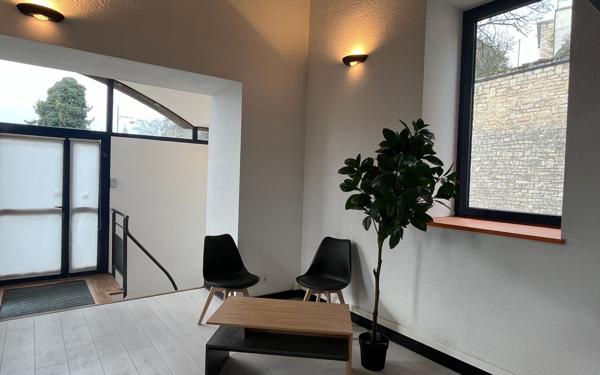 Maison à vendre    1 pièce • 159,75 m2 Périgueux