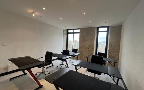 Maison à vendre    1 pièce • 159,75 m2 Périgueux