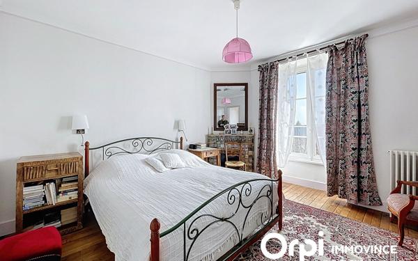 Maison à vendre    7 pièces • 190 m2 Chalinargues