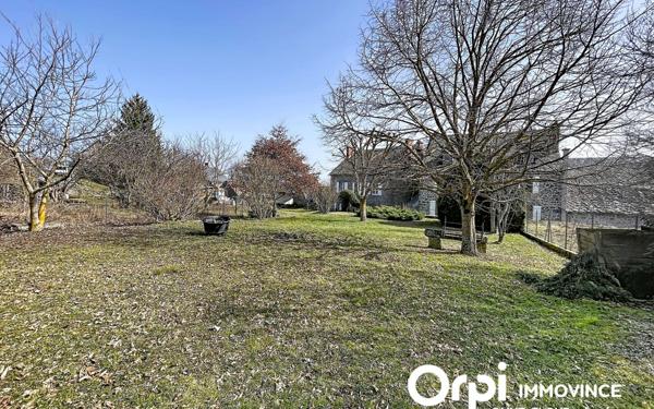 Maison à vendre    7 pièces • 190 m2 Chalinargues