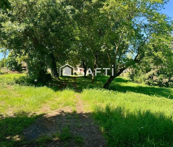 Grand corps de ferme d’exception du 16e siècle avec multiples dépendances, sur + de 22 hectares