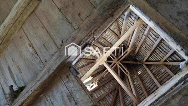 Grand corps de ferme d’exception du 16e siècle avec multiples dépendances, sur + de 22 hectares