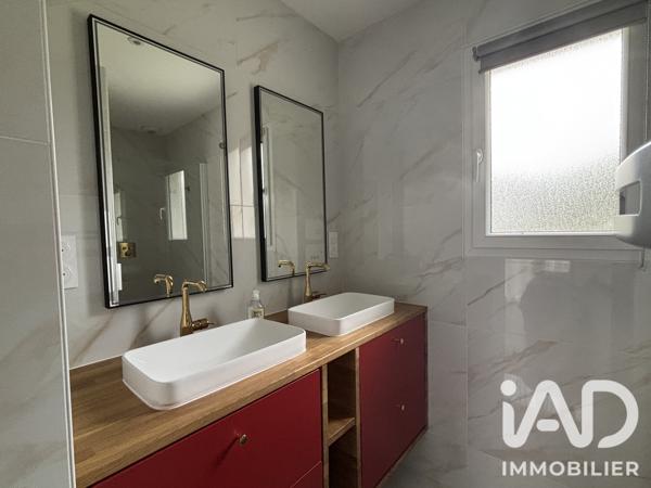 Location maison 4 pièces 115 m² Salles