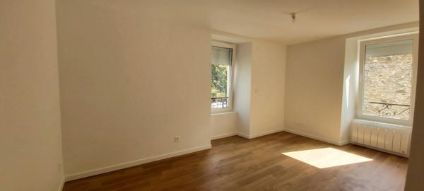 Maison de village entièrement rénovée