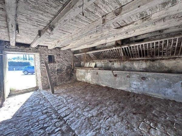 Immeuble à vendre à Les Champs-Géraux dans les Côtes-d'Armor (22630), ref : 22046-234