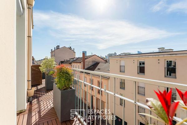 Appartement rénové en dernier étage avec une terrasse plein ciel de 122m2