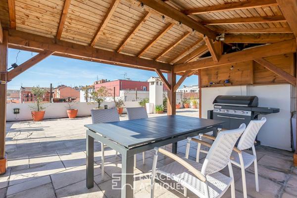 Appartement rénové en dernier étage avec une terrasse plein ciel de 122m2