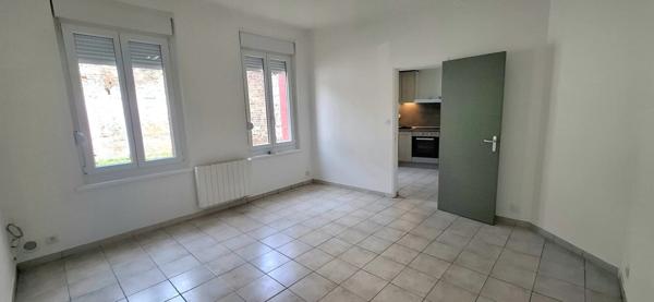 SPECIAL INVESTISSEUR Appartement à vendre T1 de 28m2 + PARKING,  SAINT QUENTIN (02100) Centre Ville