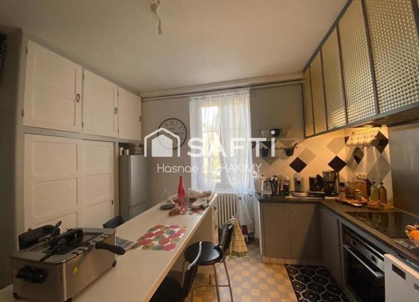 "Charmante maison en pierre de 90 m², située à Perpezac-le-Blanc."