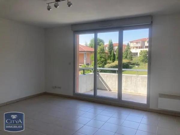 Appartement à louer 2 pièces 41.14m² L'Isle-Jourdain (32600)