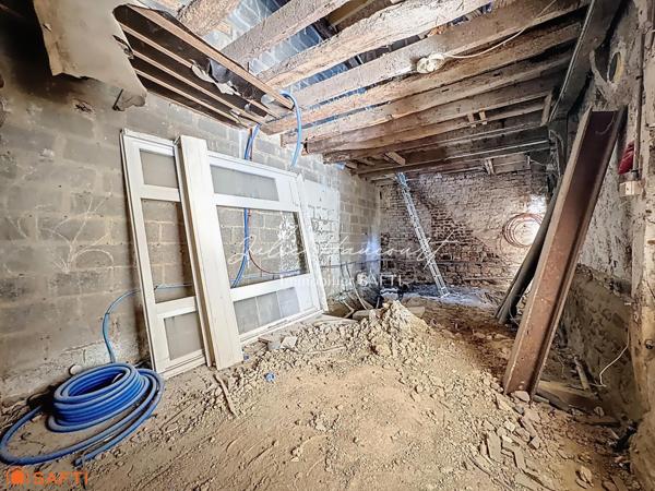 Maison de bourg à rénover – Fort potentiel d’aménagement à Messei (à 5 min de Flers)